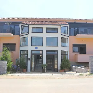 https://haus-sunset.pula-hotels.org